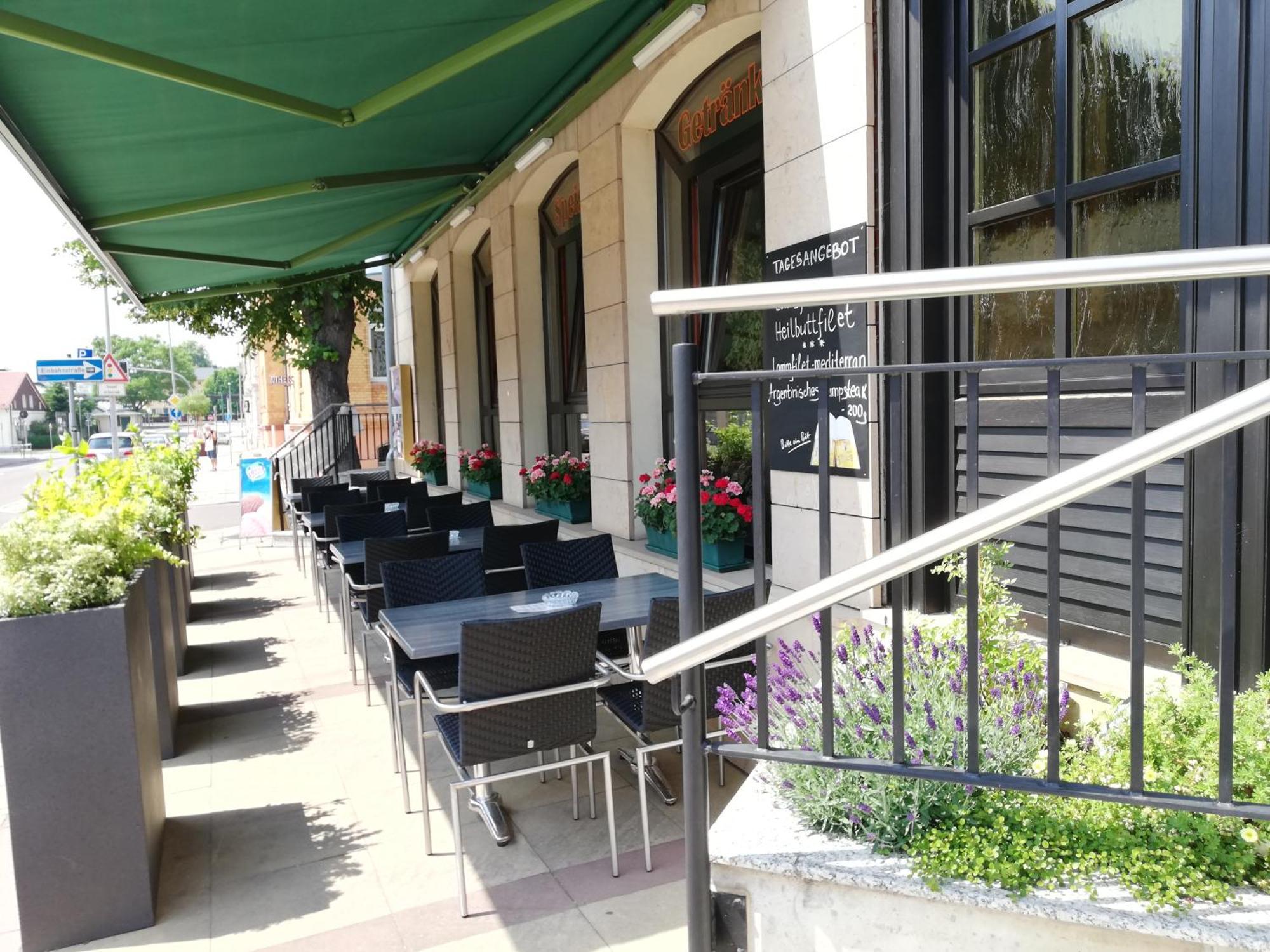 Hotel Burgas Штасфурт Экстерьер фото